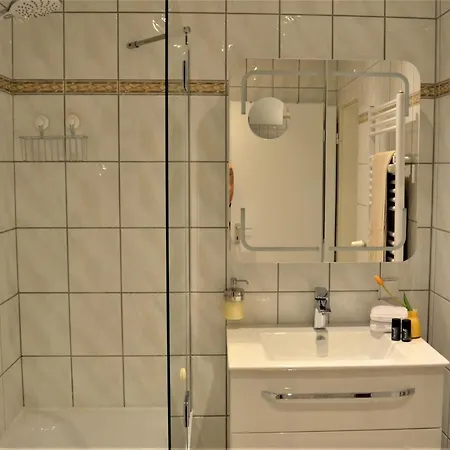 Modernes Mit Balkon & Kostenlosem Parkplatz Apartamento *