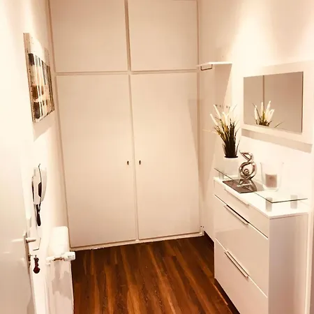 Modernes Mit Balkon & Kostenlosem Parkplatz Apartamento Munique